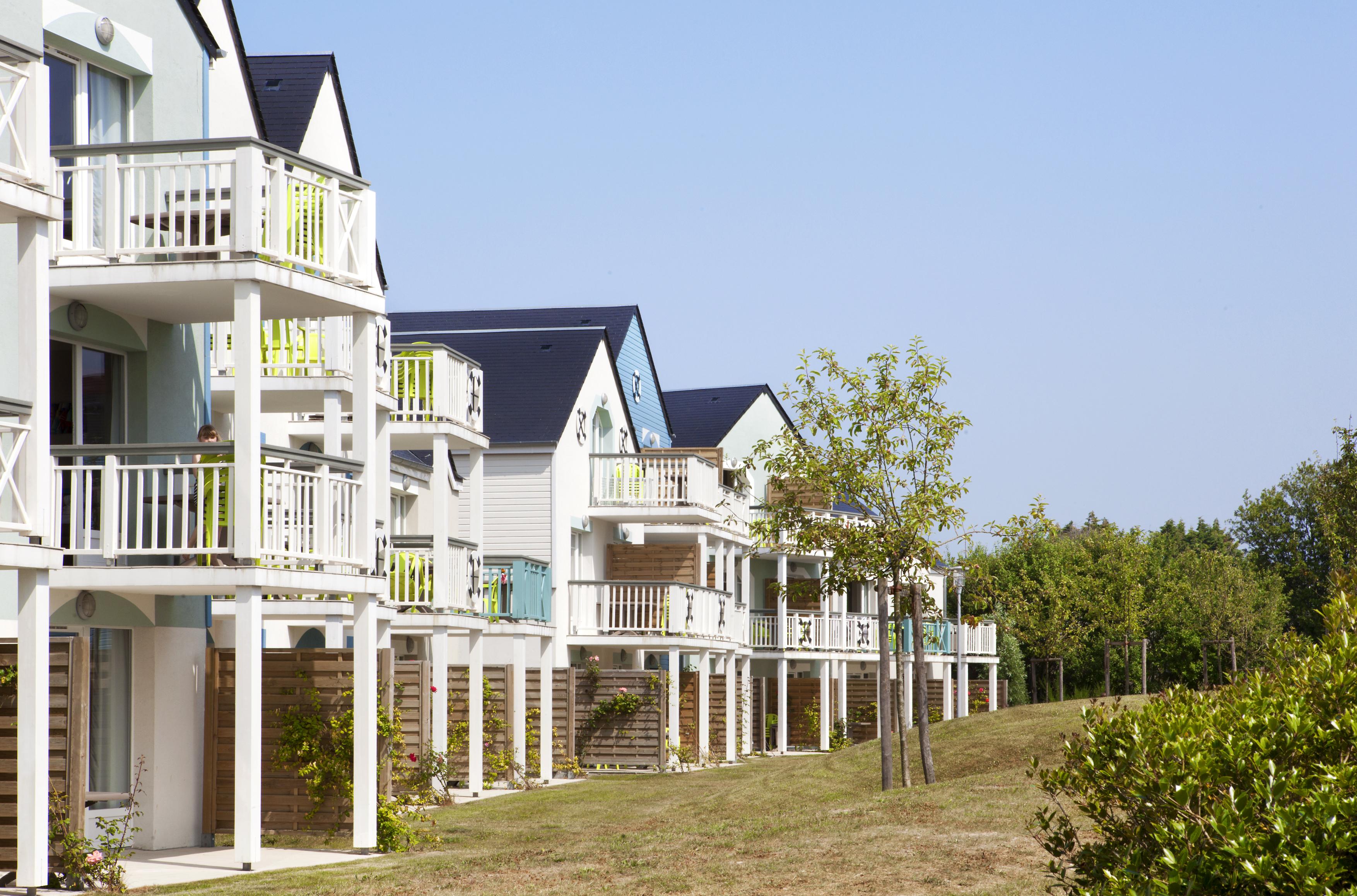 Pierre & Vacances Residence Le Chant Des Oiseaux Courseulles-sur-Mer Exterior photo