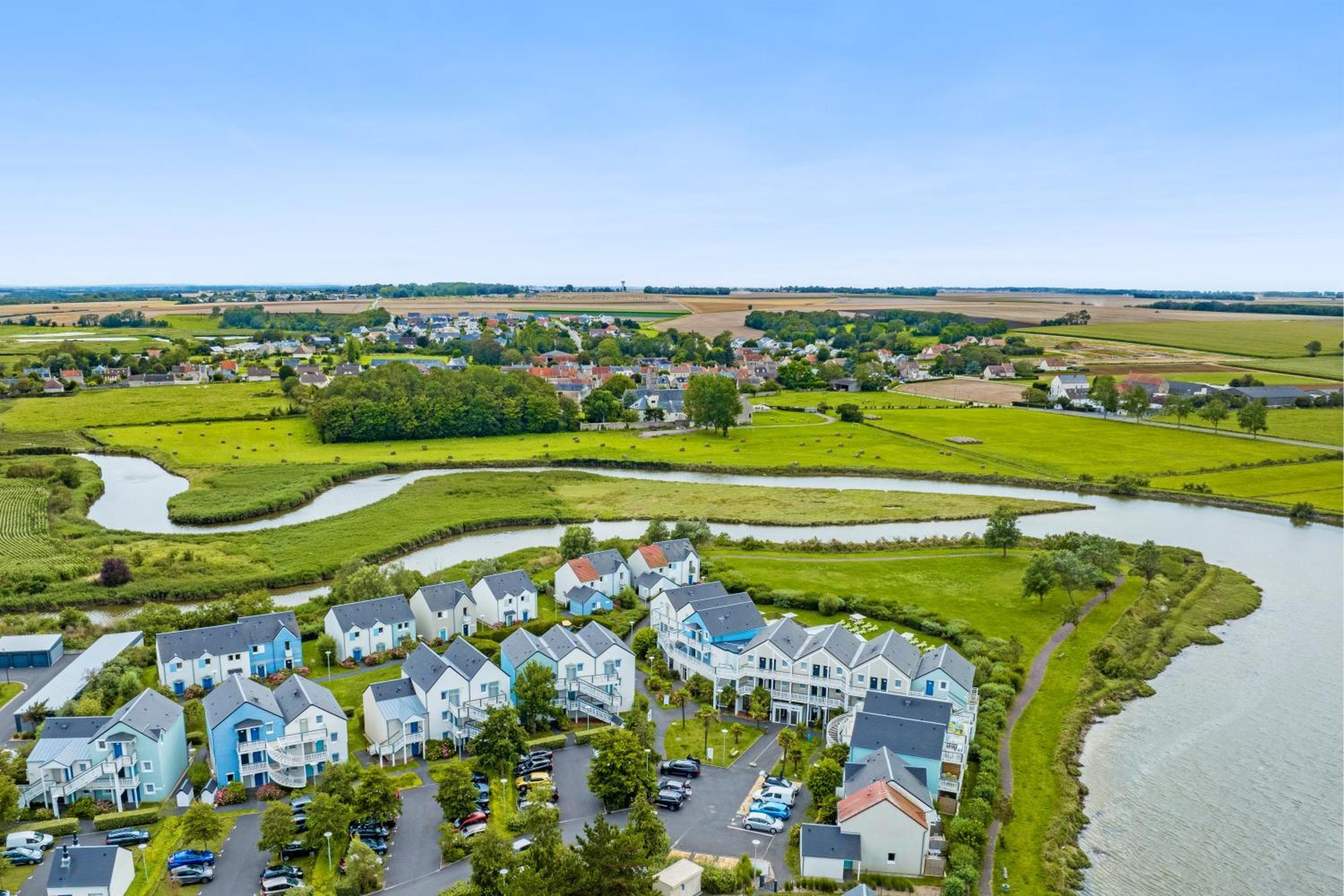 Pierre & Vacances Residence Le Chant Des Oiseaux Courseulles-sur-Mer Exterior photo